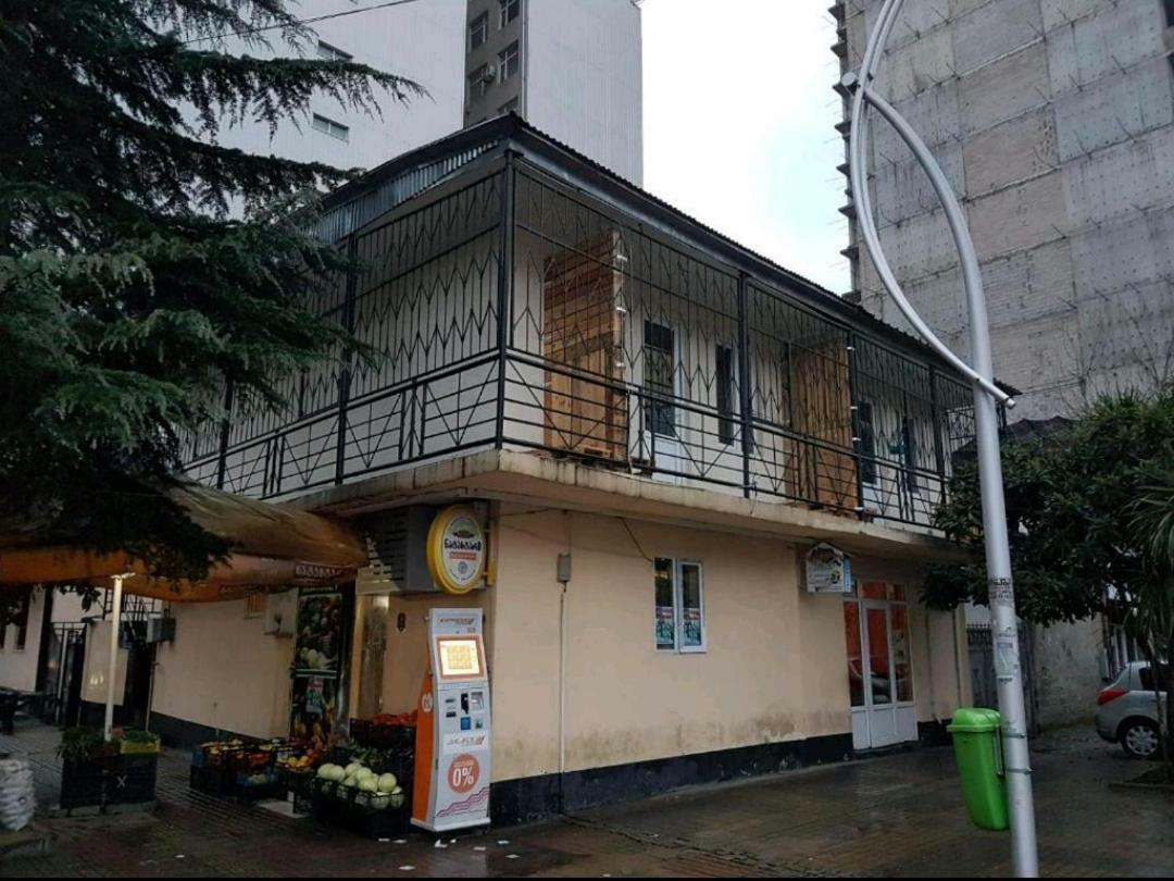 Enjoy The Hostel Batumi Esterno foto