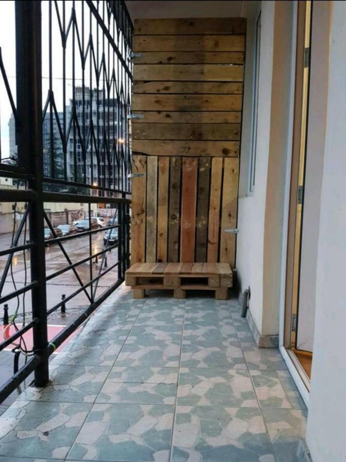 Enjoy The Hostel Batumi Esterno foto