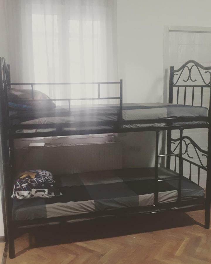 Enjoy The Hostel Batumi Esterno foto