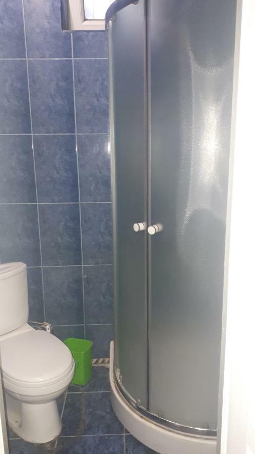 Enjoy The Hostel Batumi Esterno foto